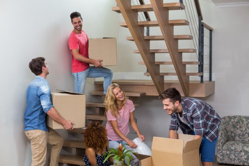 Local moving van service for Wandsworth residential streets