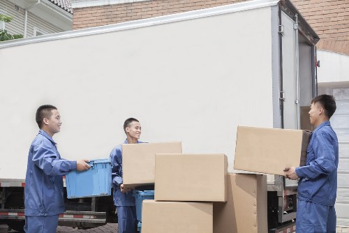Van loading support for a local move in Wandsworth