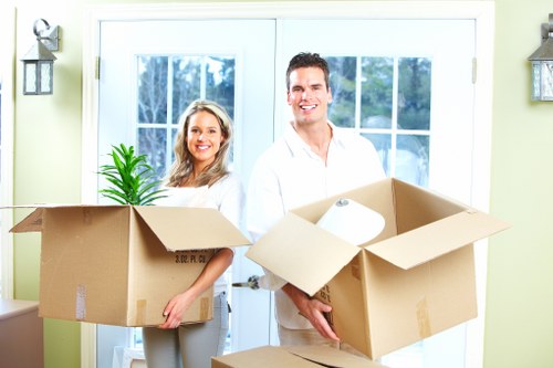Local moving team handling access and loading in Wandsworth