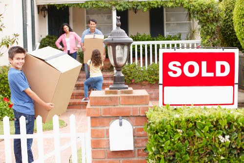 Local Wandsworth moving service handling household items